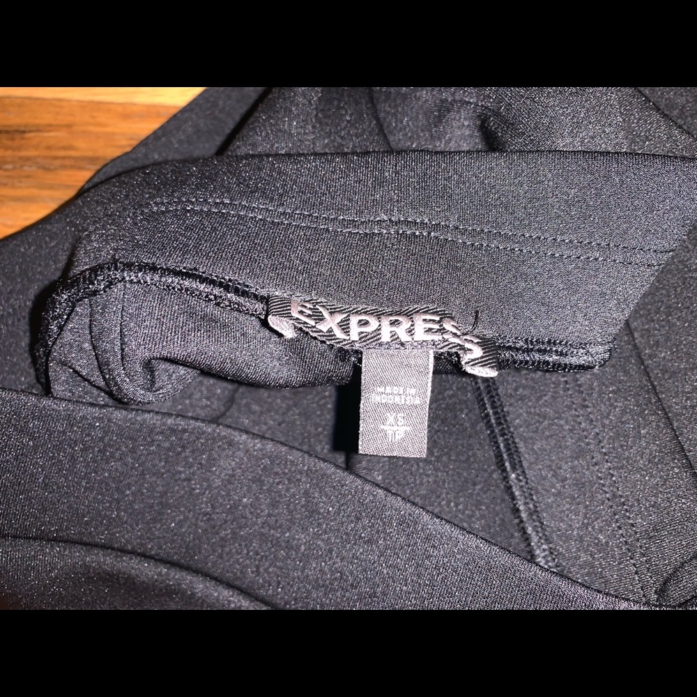 Express High Rise Black Shorts - Picture 3 of 3